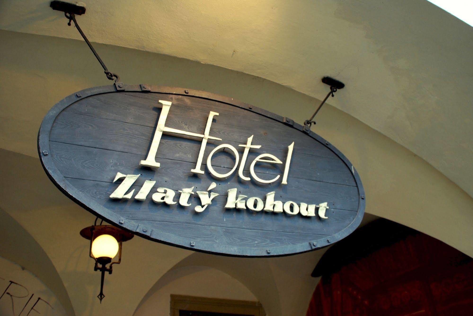 Hotel Zlaty Kohout มลาดาโบเลสลัฟ ภายนอก รูปภาพ